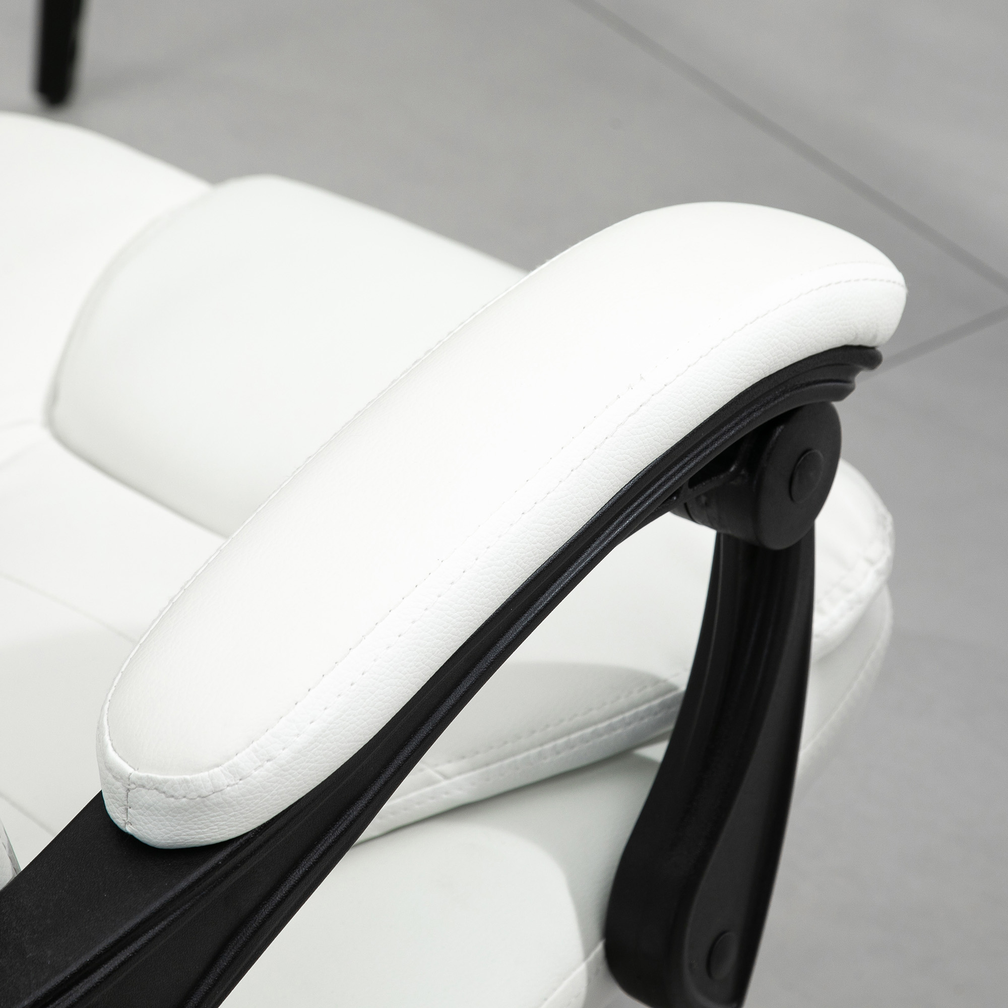 Vinsetto 7-Point Vibrating Massage Office Chair High Back Executive  Recliner with Lumbar Support, Footrest, Reclining Back, Adjustable Height,  White | Aosom.com