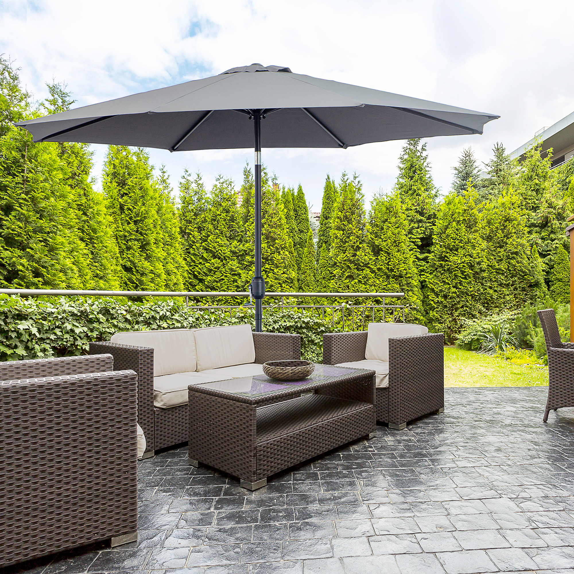 Outsunny 10 x 8'Outdoor Patio Umbrella Close Crank Garden