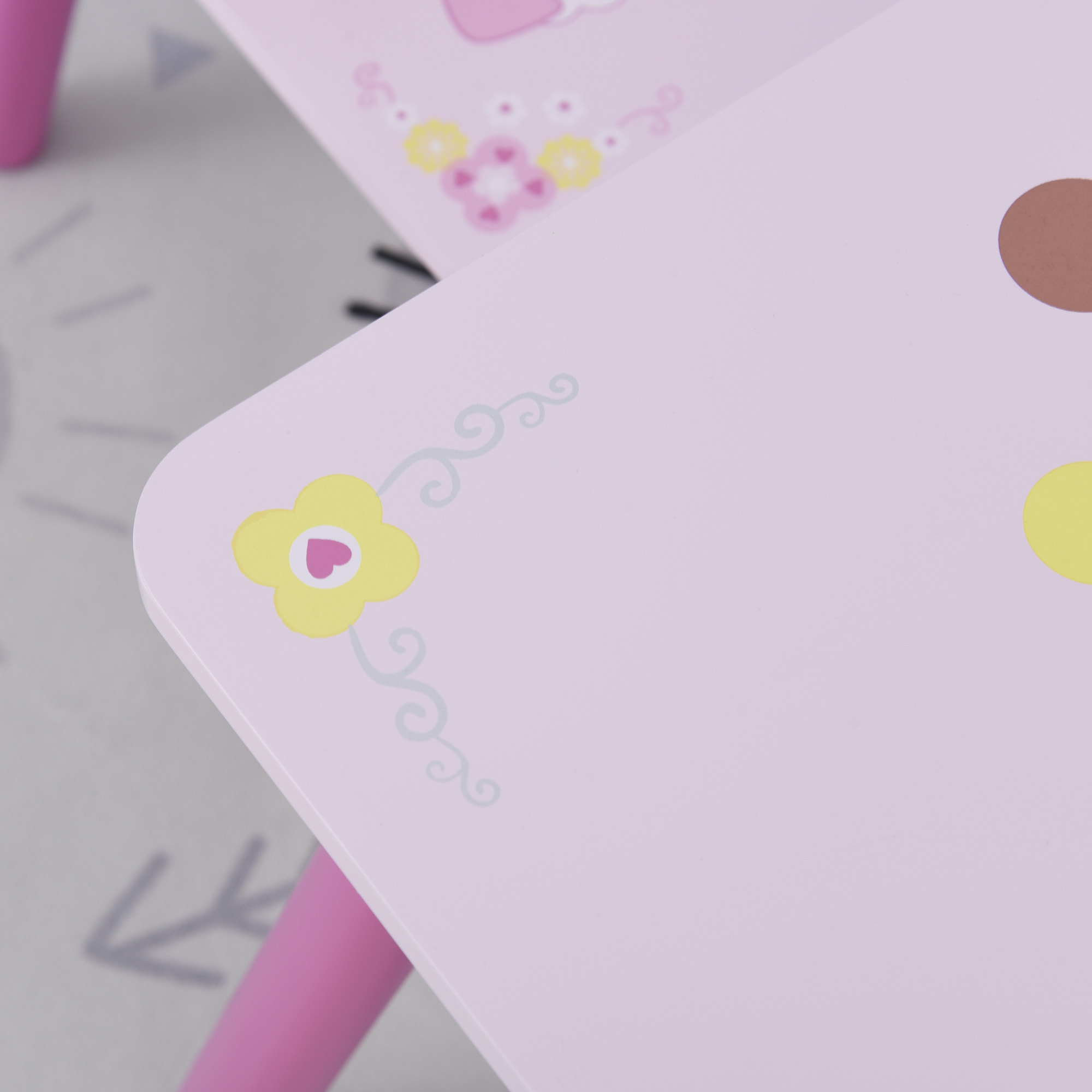 Qaba Kids Wood Table and Chair, 3-Piece Set with Crown Pattern, Charming Desk for Toddlers 3-8 Years, Princess-Themed Room, Pink| Aosom.com 7