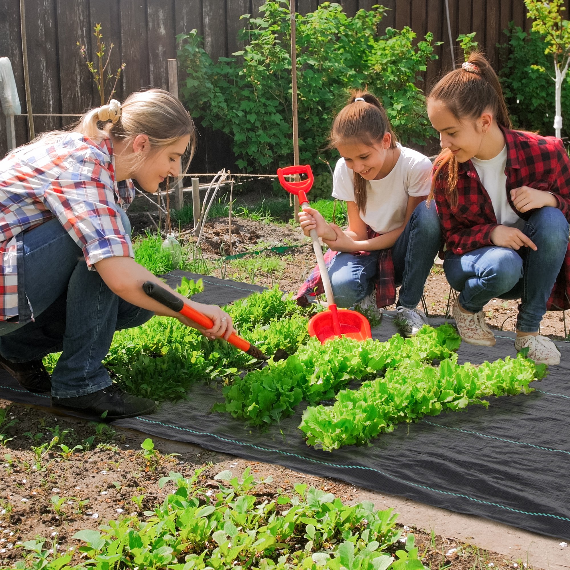 Outsunny 3ftx300ft Heavy-Duty Weed Barrier - Landscape Fabric for Effective Weed Control in Garden, Yard, Easy Setup, 2oz Aosom Canada