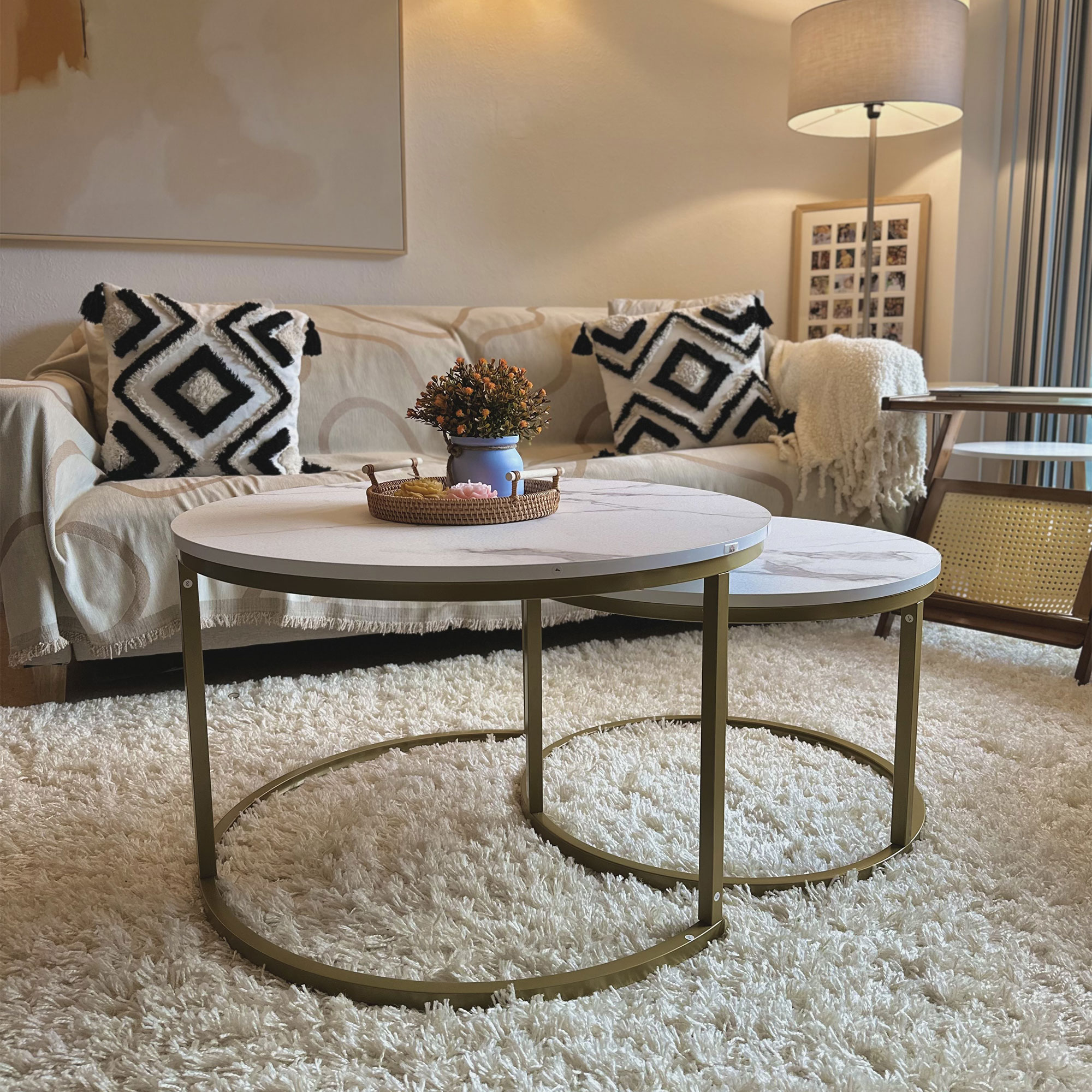 HOMCOM Round Nesting Tables Set of 2, Stacking Coffee Table Set with ...