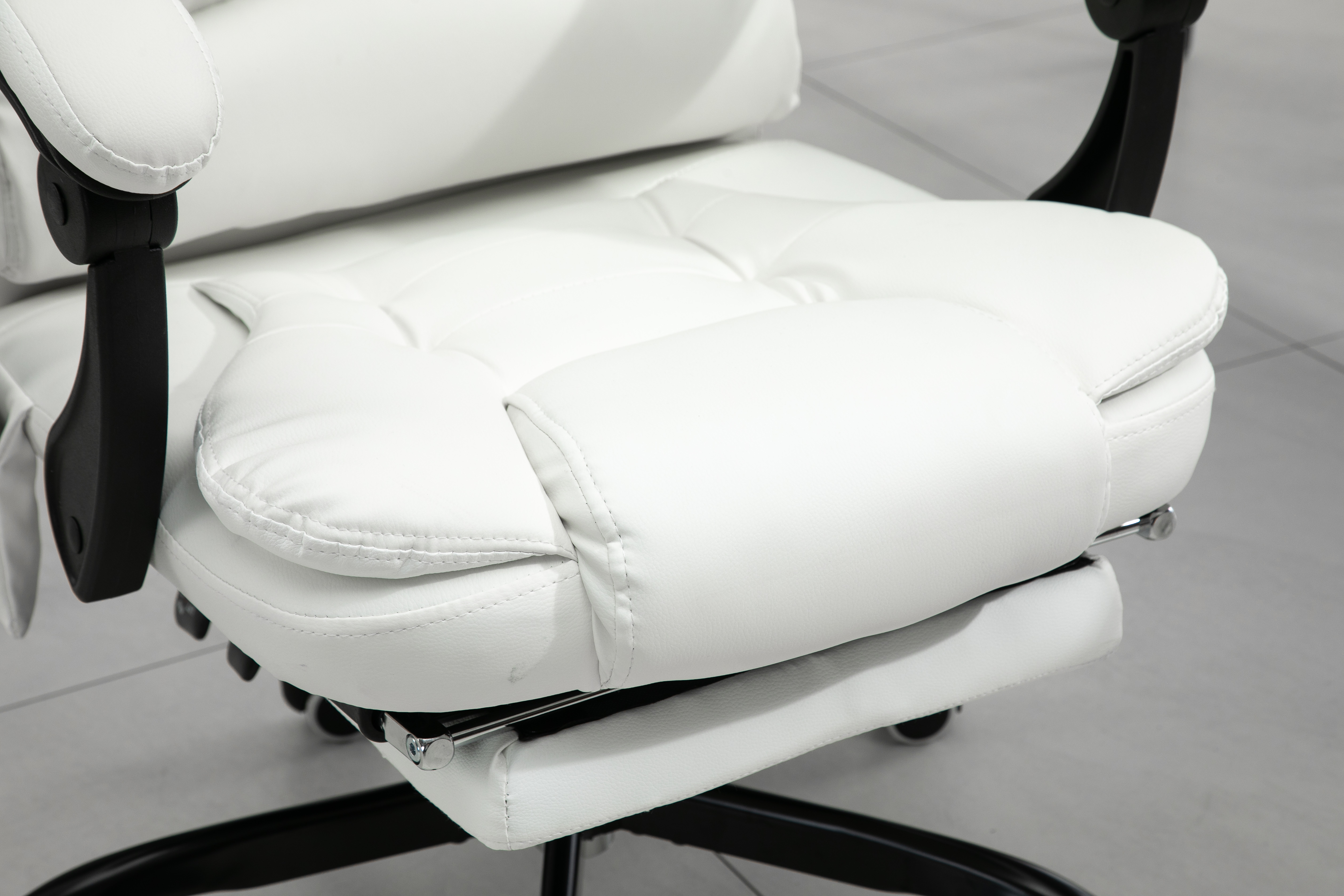 Vinsetto 7-Point Vibrating Massage Chair, Reclining Office Chair