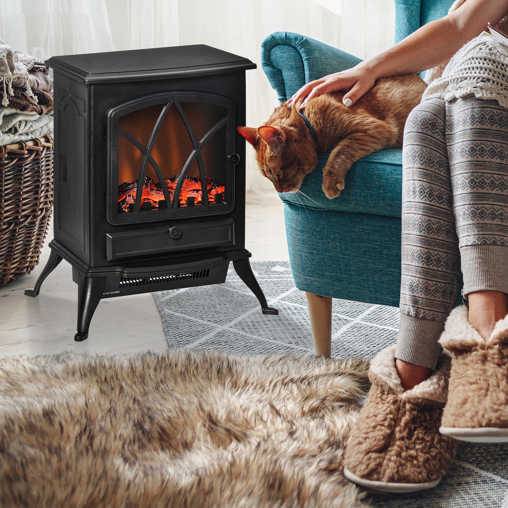 HOMCOM Electric Fireplace Heater Freestanding Fireplace Stove with Adjustable LED Flame Effect and Front Door, 750W/1500W, Black Aosom Canada