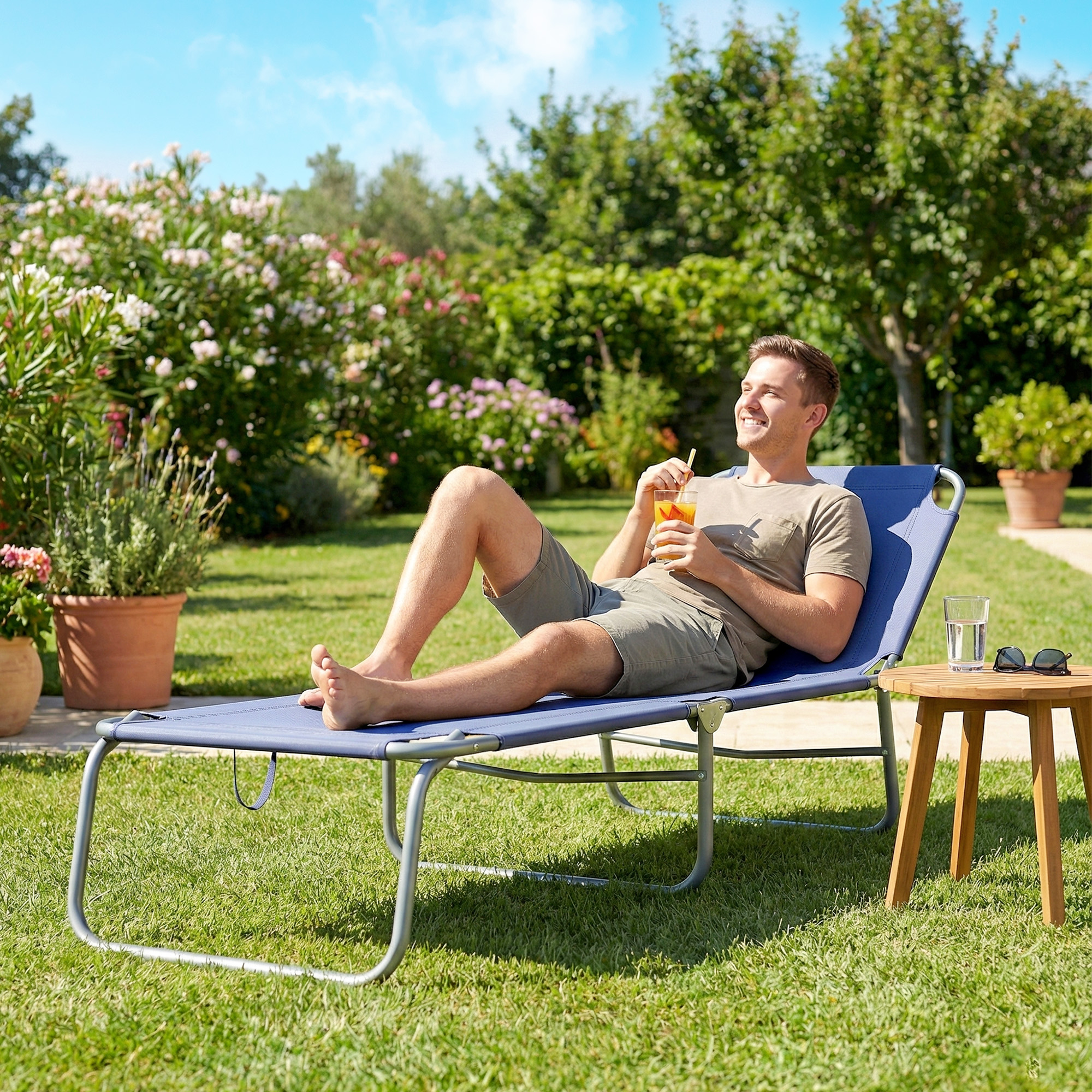 Outsunny Folding Outdoor Lounge Chair Reclining Tanning Chair with Breathable Mesh Fabric for Patio Garden Pool, Navy Blue Aosom Canada