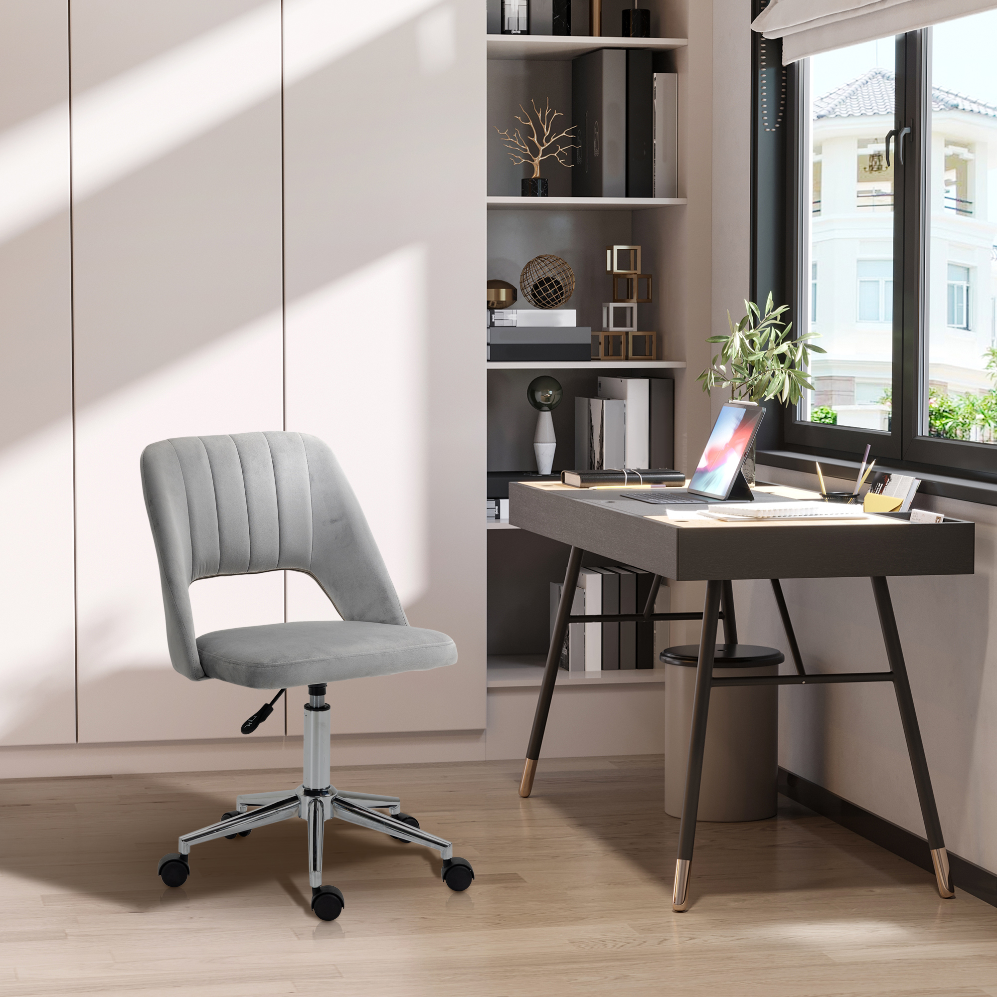 Vinsetto Ergonomic Swivel Chair: Plush Velvet Upholstery, Scalloped Backrest & 360° Mobility for Comfortable Computing, Grey Aosom Canada