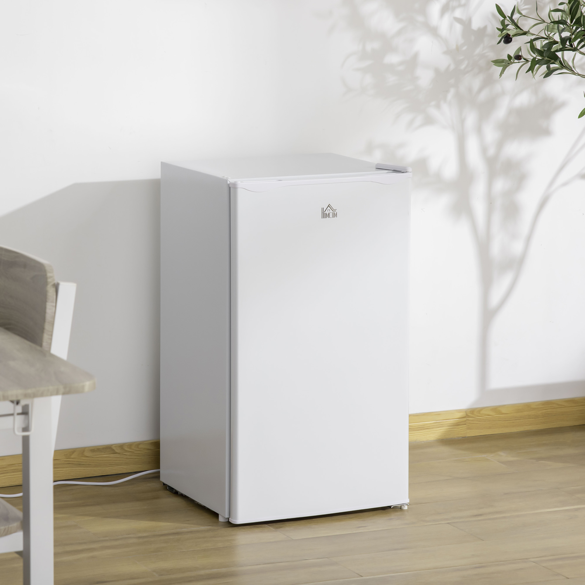 HOMCOM Compact White Mini Fridge with Freezer Adjustable Shelf Mechanical Thermostat Reversible Door Aosom Canada