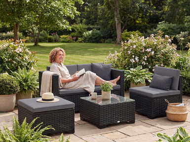 Choosing the Right Wicker Sofa Starts Here