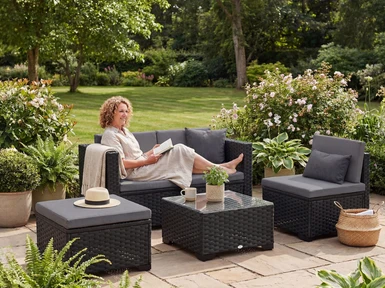 Choosing the Right Wicker Sofa Starts Here