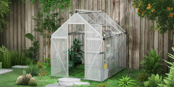 Spacious Green Oasis