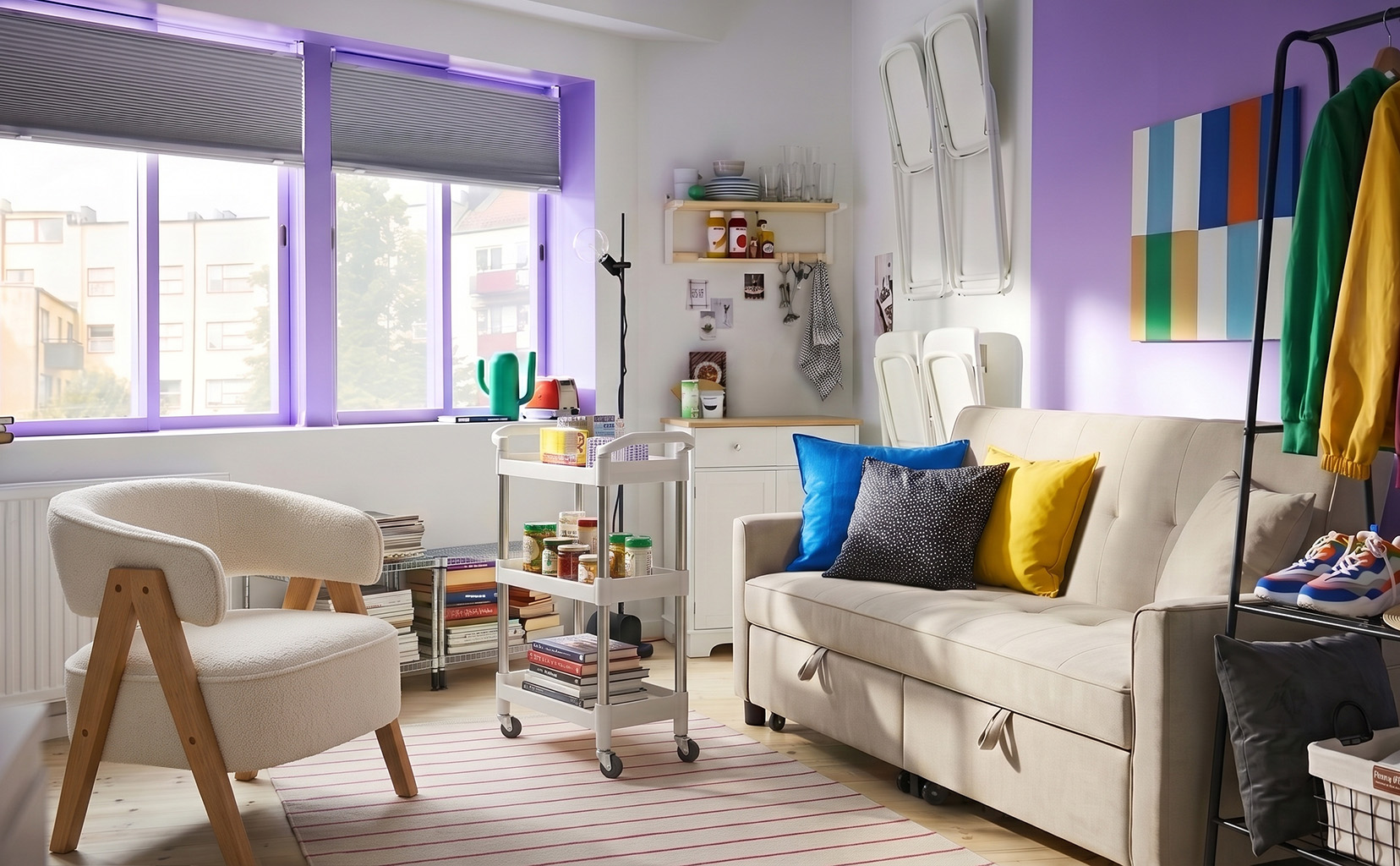 VIBRANT STUDENT ROOM WITH SMART LIVING