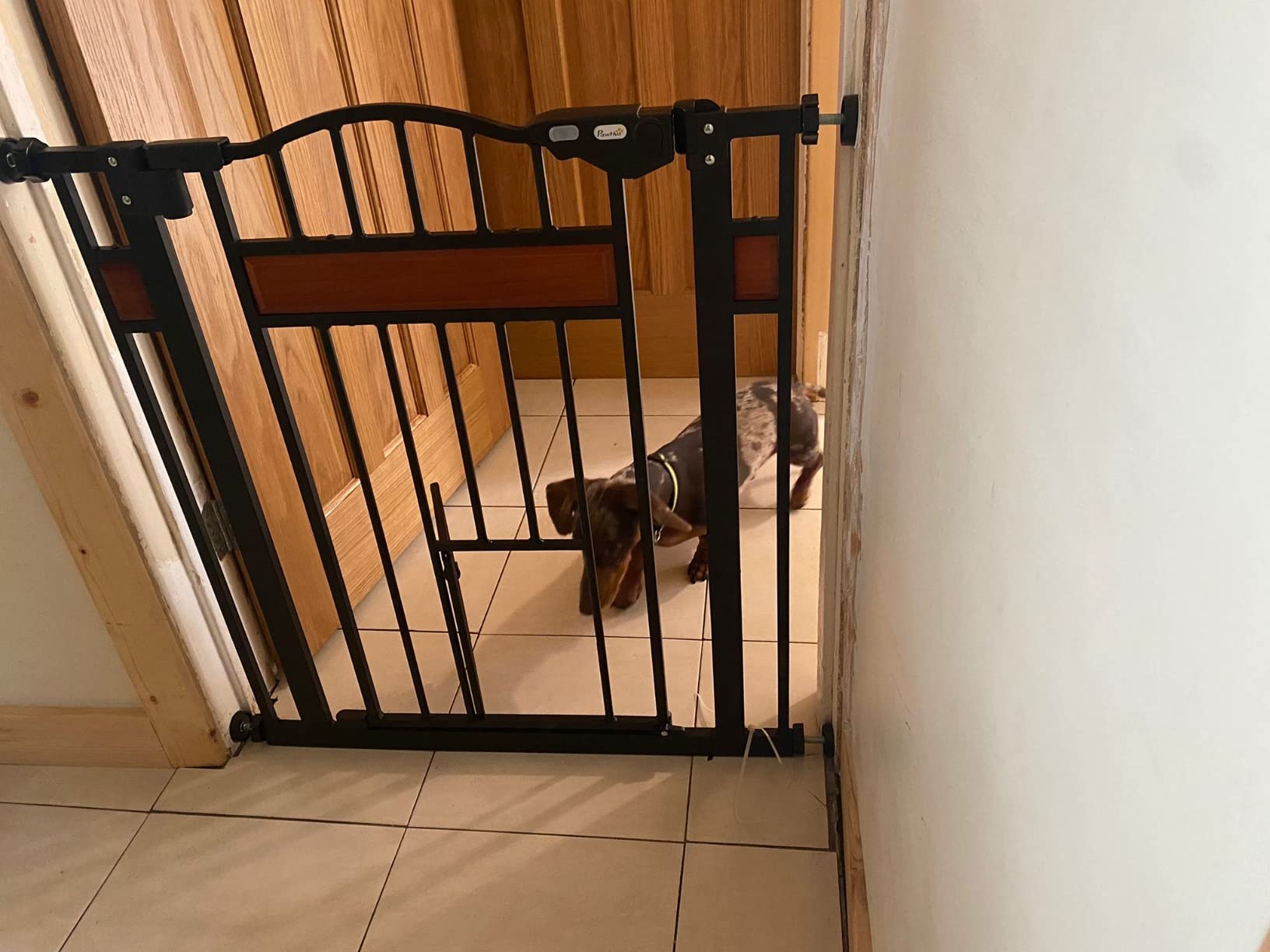 pawhut-pet-gate-with-cat-door-walk-through-dog-gates-pressure-fit
