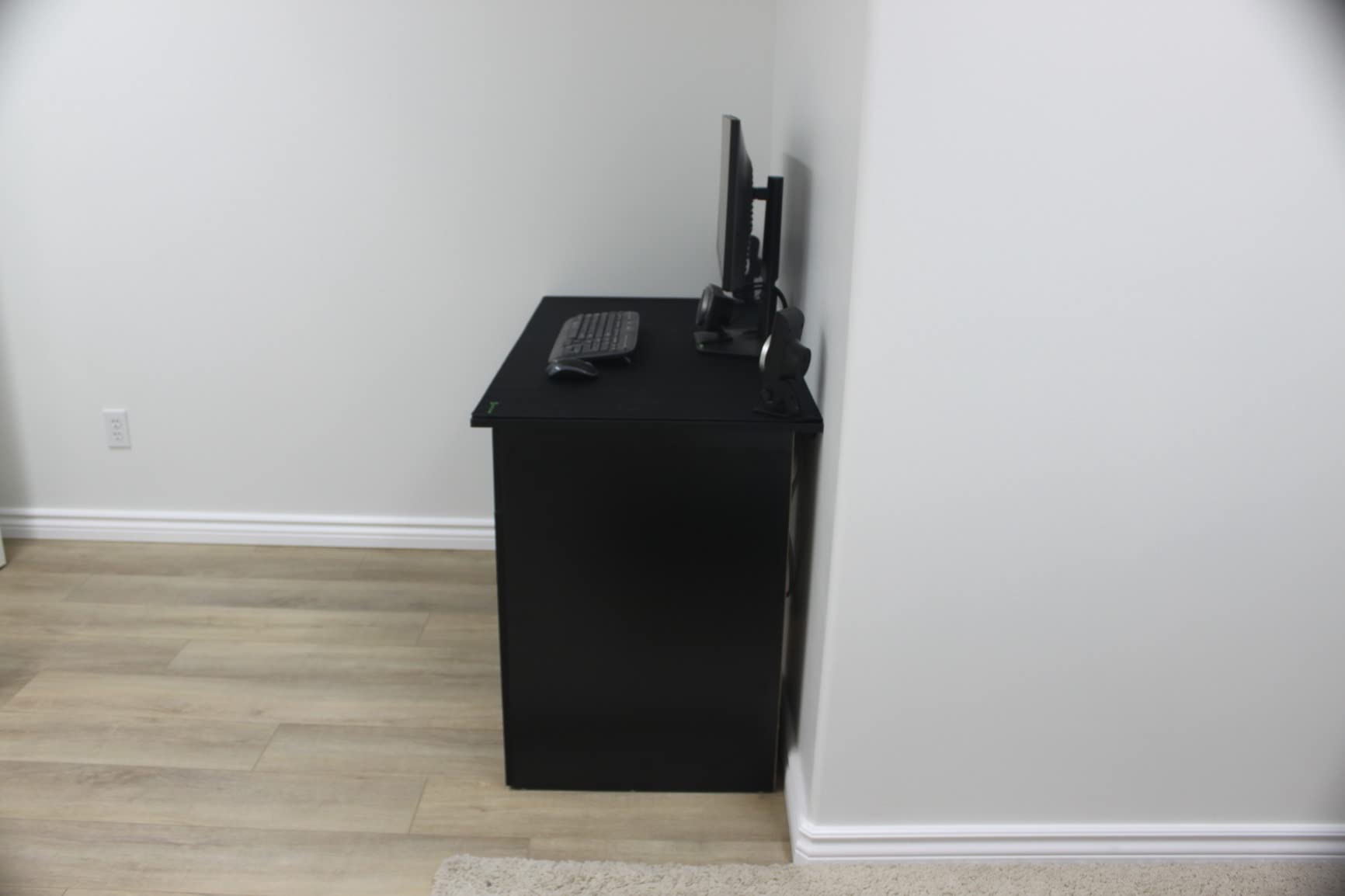 47.25" Computer Desk with Keyboard Tray, CPU Stand, Writing Desk