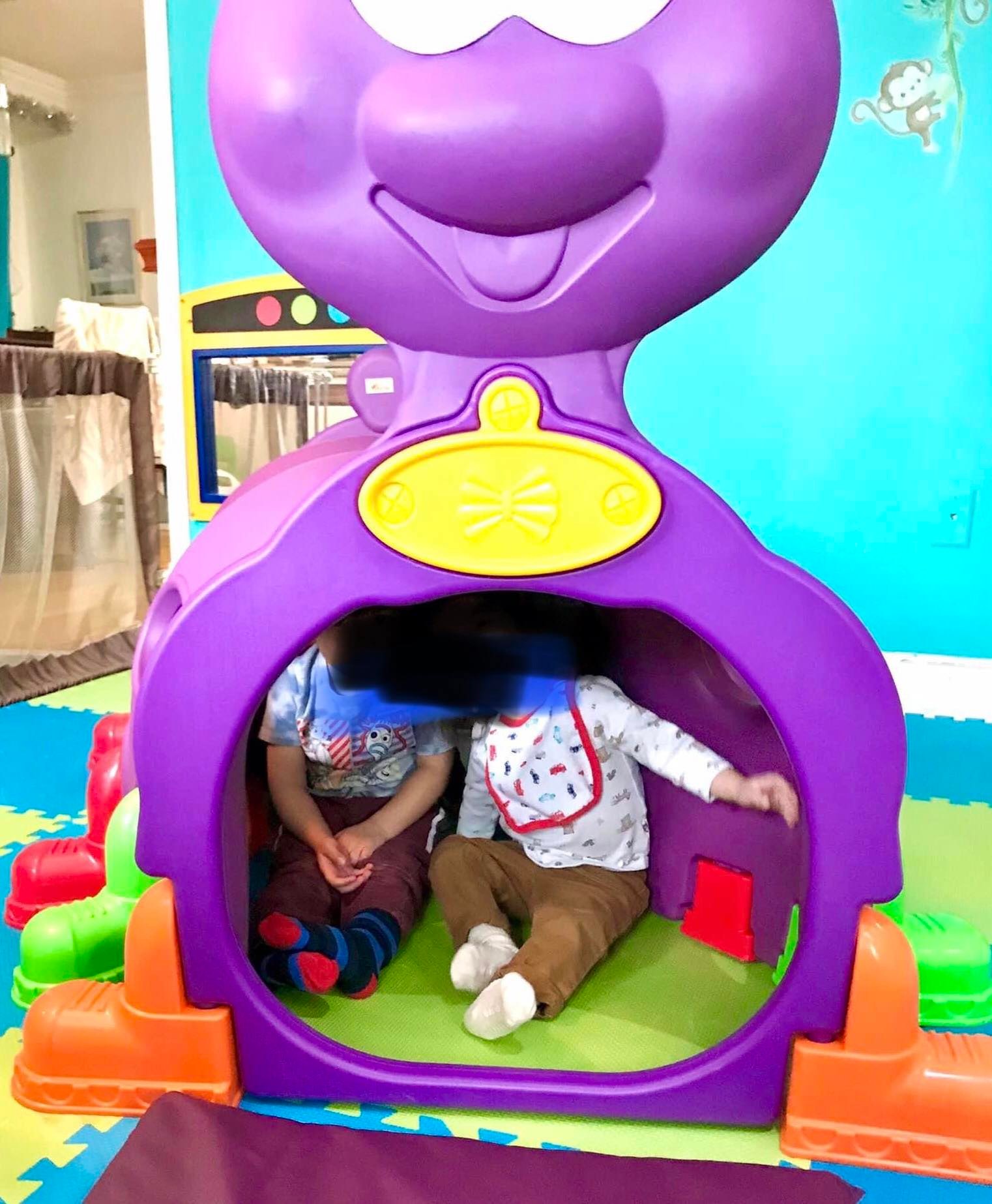 Qaba Caterpillar Climbing Tunnel for Kids Toy Indoor & Outdoor Toddler Play Structure, Purple