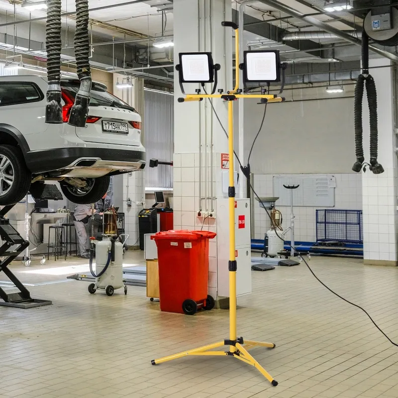 HOMCOM 14,000 Lumen Dual Head LED Work Lights Weather Resistant with Telescoping Adjustable Tripod Stand, Rotating Lamps