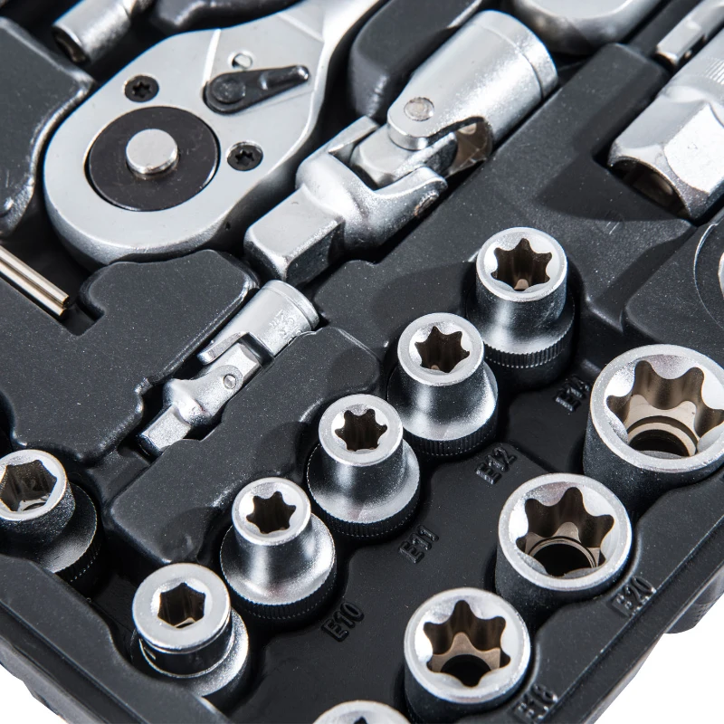 Open Box HomCom 108pc Mechanic's Socket and Ratchet Wrench Tool Kit