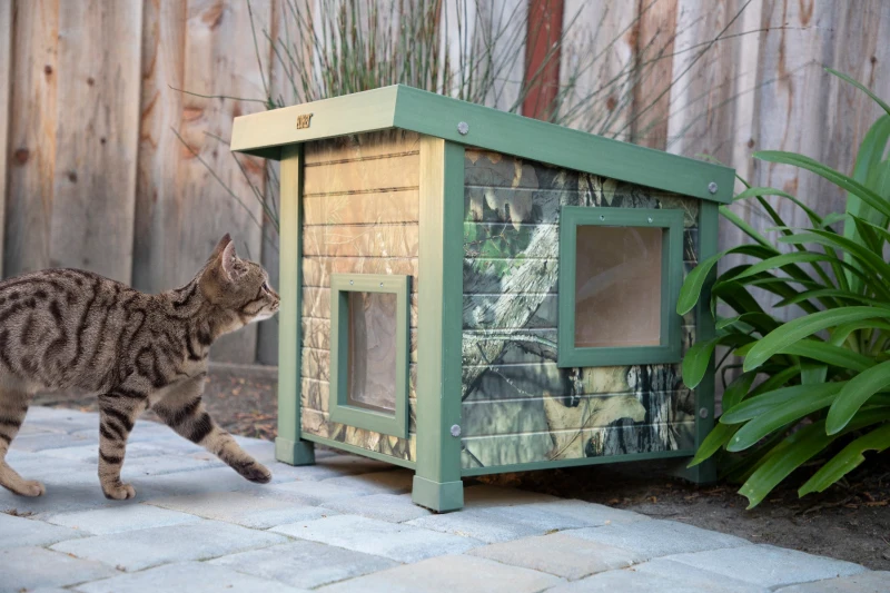 Mossy Oak Feral Cat Shelter