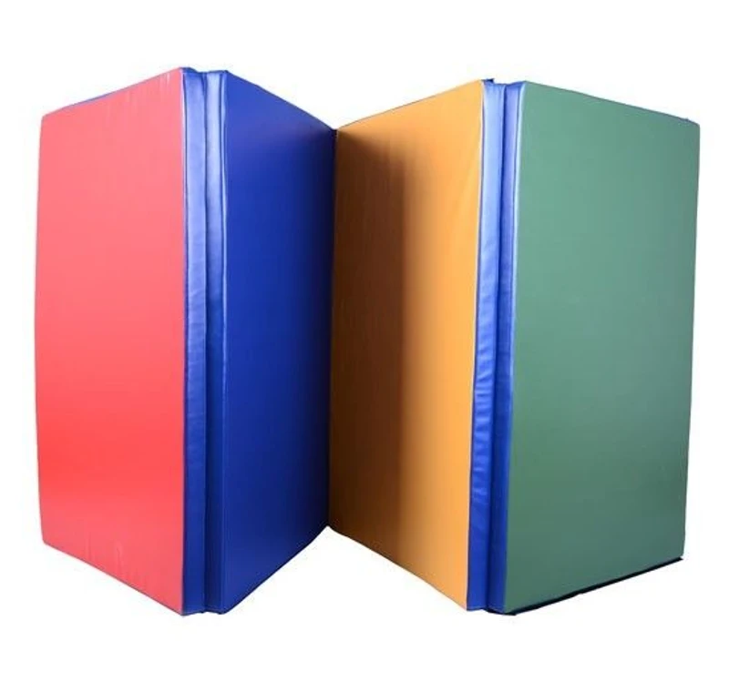 Soozier 6' x 4' PU Leather Folding Gymnastics Tumbling / Martial Arts Mat with Handles