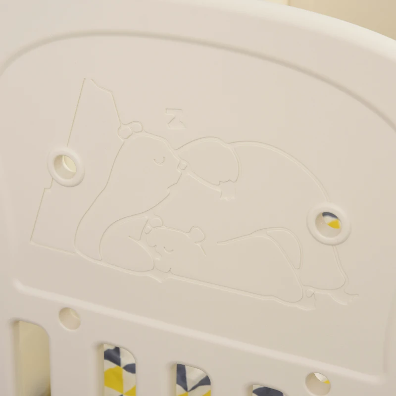 Qaba Convertible Baby Crib Bassinet Cradle with Adjustable Height, 4 Detachable Lockable Wheels, Mattress, White