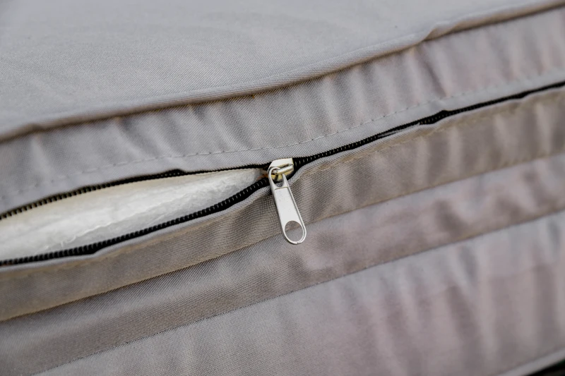 Outsunny Patio Wicker Chaise Lounge Chair, Outdoor PE Rattan Sun lounger with Adjustable Backrest and 2 Wheels, Gray