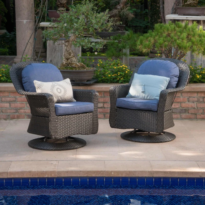 Vinsetto Swivel Club Chair Set of 2 with Water-Resistant Cushions, Outdoor Patio Furniture with Water-Resistant Cushions and Durable Rattan and Iron Construction, 29.5" L x 33" W x 35.75" H, Brown