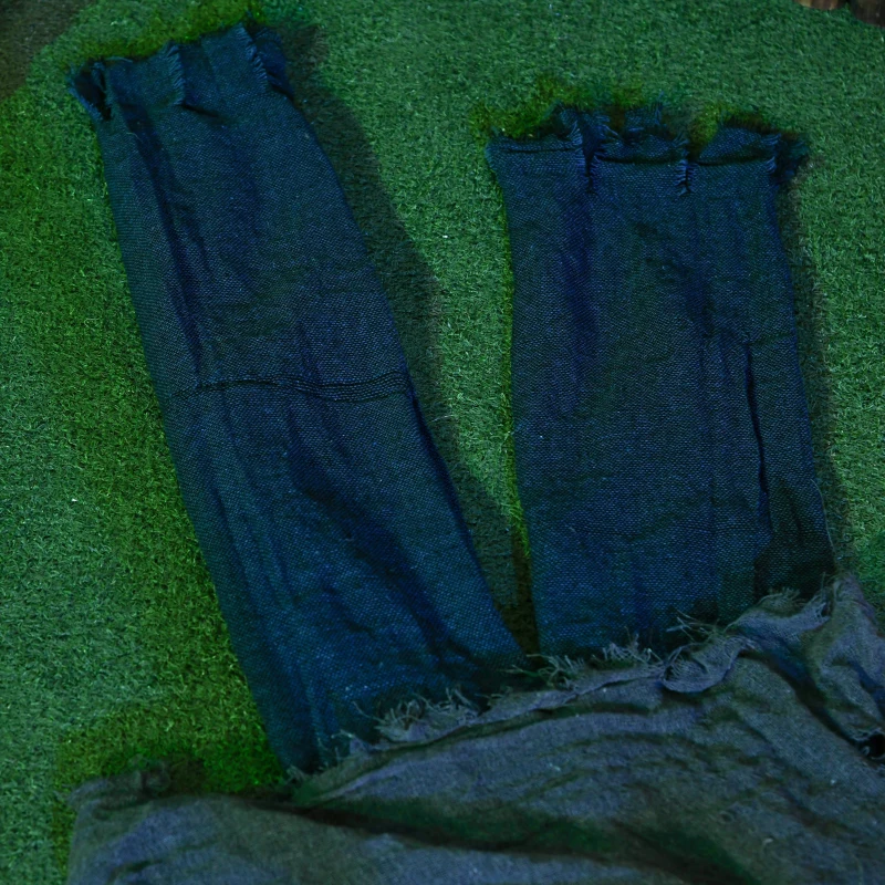 HOMCOM62 Inch/5.2ft Life Size Outdoor Halloween Decoration Crawling Zombie, Animated Prop Decor with Sound and Motion Activated, Light Up Eyes, Creepy Sound