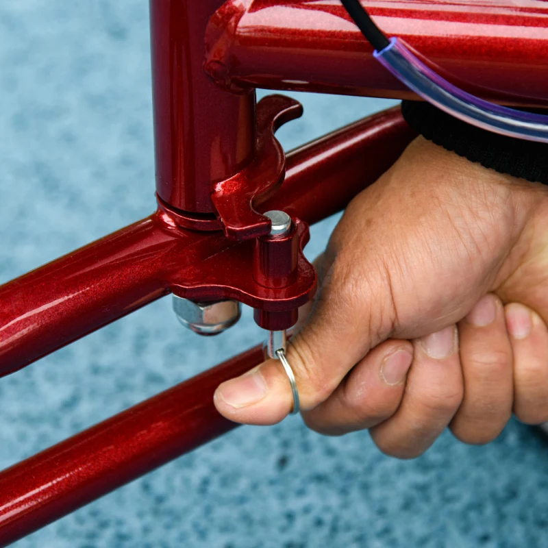 HOMCOM Steerable Knee Walker, Foldable Knee Scooter with Dual Braking System, Adjustable Height, Crutch Alternative, Red