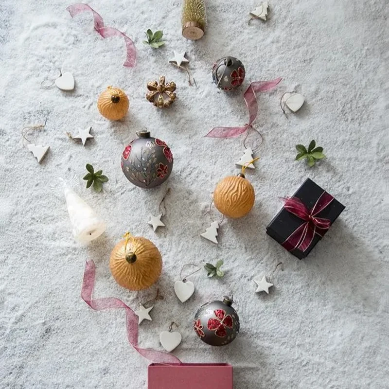 Set of 6 Decorative Hanging Tree Ornaments for Holiday Party Decorations, Glass Christmas Ball Ornaments, D4", Gold