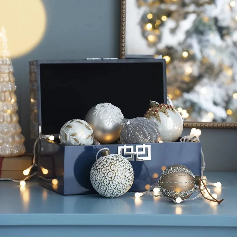 Set of 6 Christmas Baubles for Christmas Tree Decoration for Holiday Party, Glass Christmas Ball Ornaments, D4", Gold