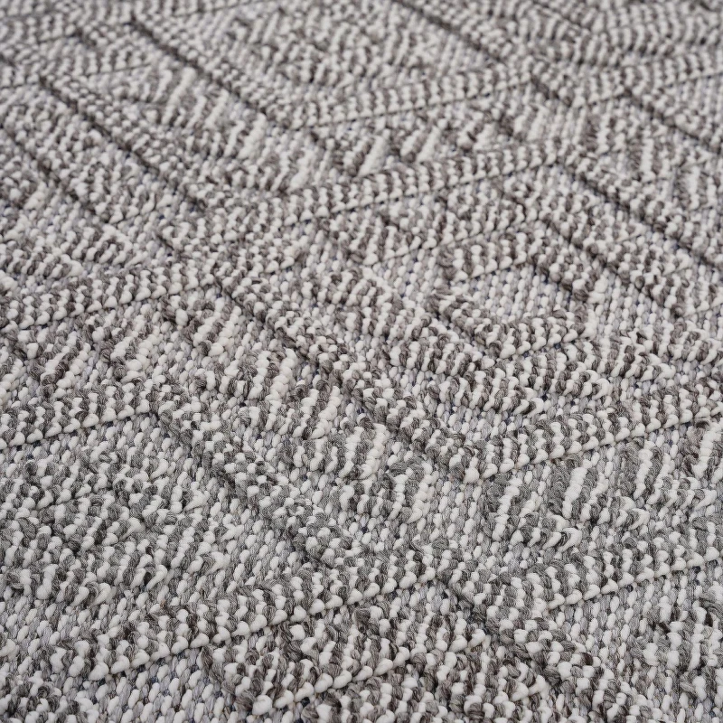 5x7 Indoor Outdoor Stain Resistant Area Rug with Medium Pile, Easy Maintenance, Kid and Pet-Friendly Carpet, 90" L x 63" W x 0.3" H, White