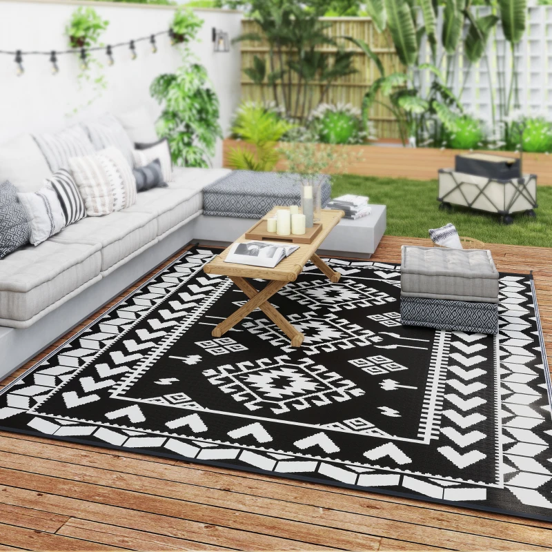 Outsunny Reversible Outdoor Rug, Waterproof Plastic Straw with Carry Bag, 8' x 10', Black & White Rhombus Patchwork