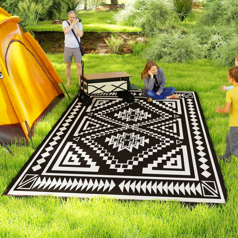 Outsunny Reversible Outdoor Rug, Waterproof Plastic Straw with Carry Bag, 9' x 18', Black & White Square Patchwork