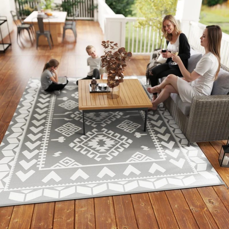 Outsunny Reversible Outdoor Rug, Waterproof Plastic Straw with Carry Bag, 9' x 12', Gray & White Rhombus Patchwork