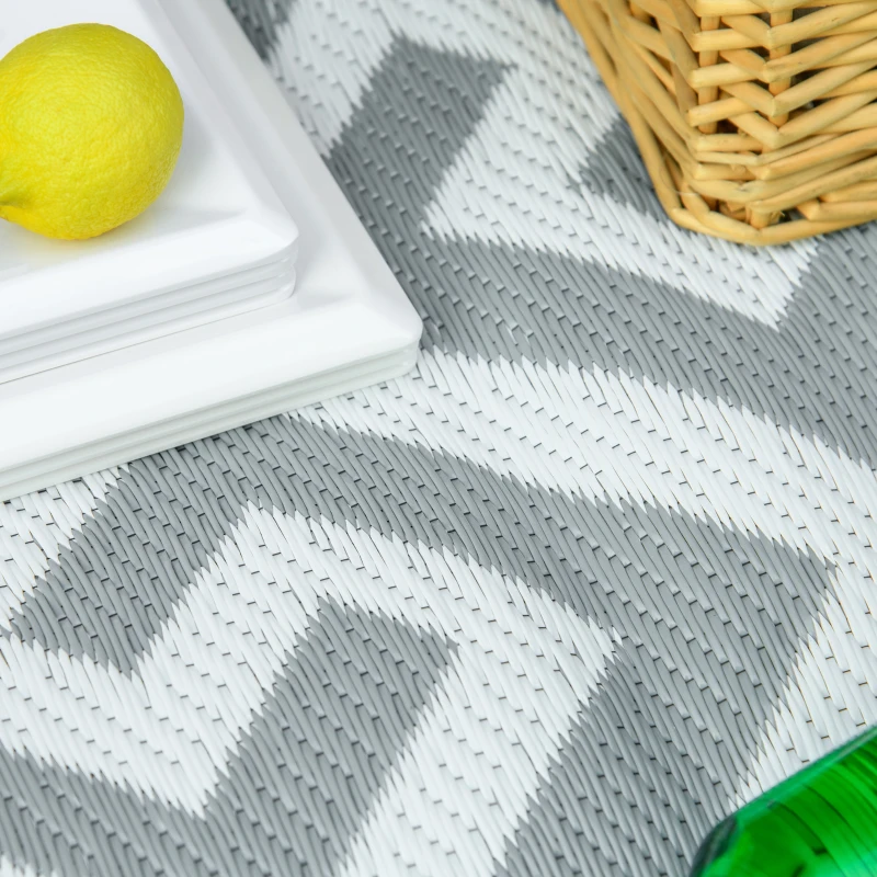 Outsunny Reversible Outdoor RV Rug, Patio Floor Mat, 5' x 8' Plastic Straw Rug for Backyard, Deck, Beach, Camping, Grey & White