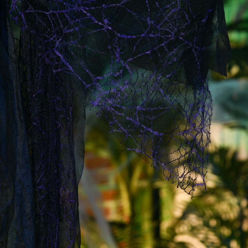 HOMCOM 6' Life Size Black Witch Outdoor Halloween Decoration, Halloween Prop w/ Light Up Eyes