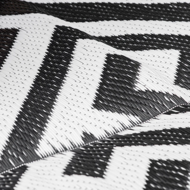 Outsunny Reversible Outdoor RV Rug, Patio Floor Mat, 5' x 8' Plastic Straw Rug for Backyard, Deck, Beach, Camping, Black & White