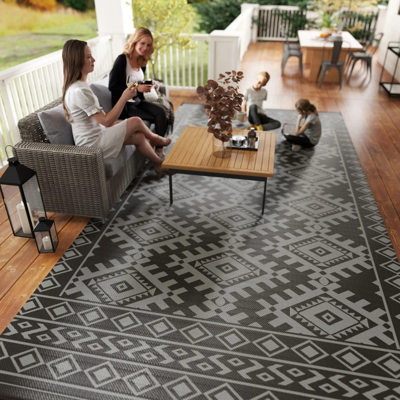 Outsunny Reversible Outdoor Rug, Waterproof Plastic Straw with Carry Bag, 9' x 18', Black & Gray Rhombus Border