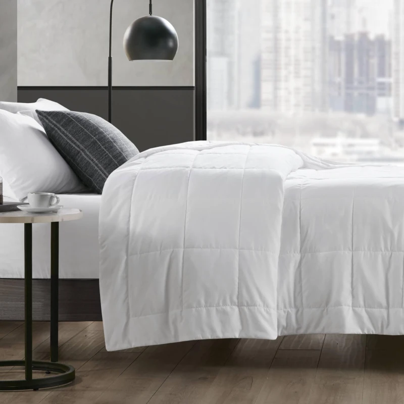 King Size Down Alternative Blanket with Cool Touch, OEKO-TEX Certified, Easy Maintenance, Ideal for Hot Sleepers, 108" L x 90" W x 0.25" H, White