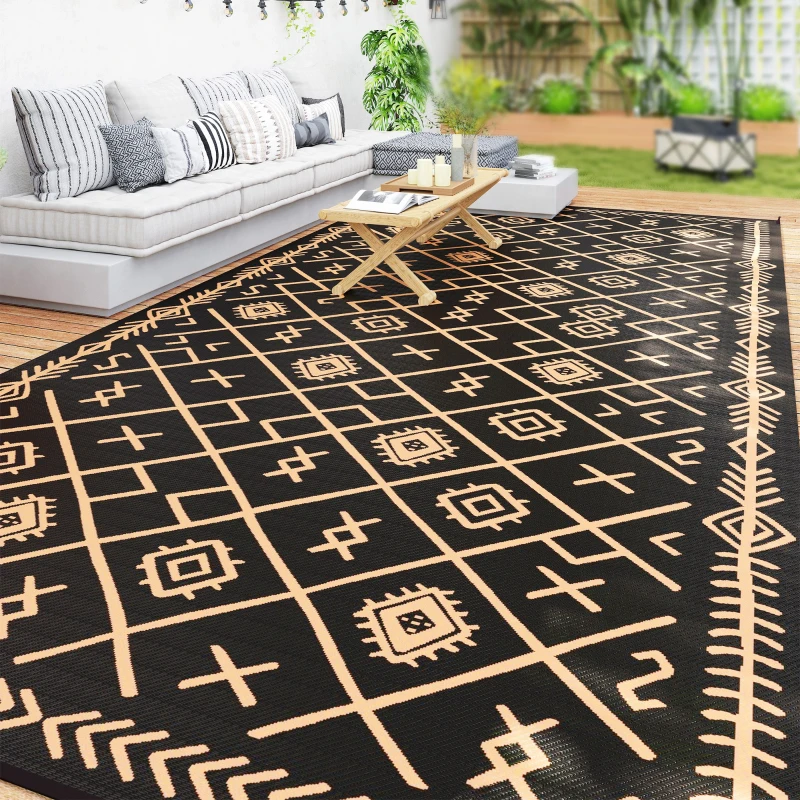 Outsunny Reversible Outdoor Rug, Waterproof Plastic Straw with Carry Bag, 9' x 18', Black & Brown Rhombus