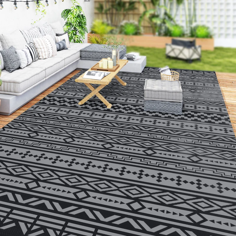 Outsunny Reversible Outdoor Rug, Waterproof Plastic Straw with Carry Bag, 9' x 18', Black & Gray Geometric Wall