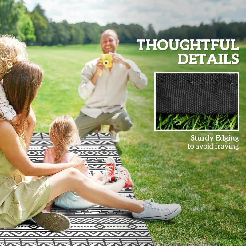Outsunny Reversible Outdoor Rug, Waterproof Plastic Straw with Carry Bag, 6' x 9', Black & White Geometric Wall