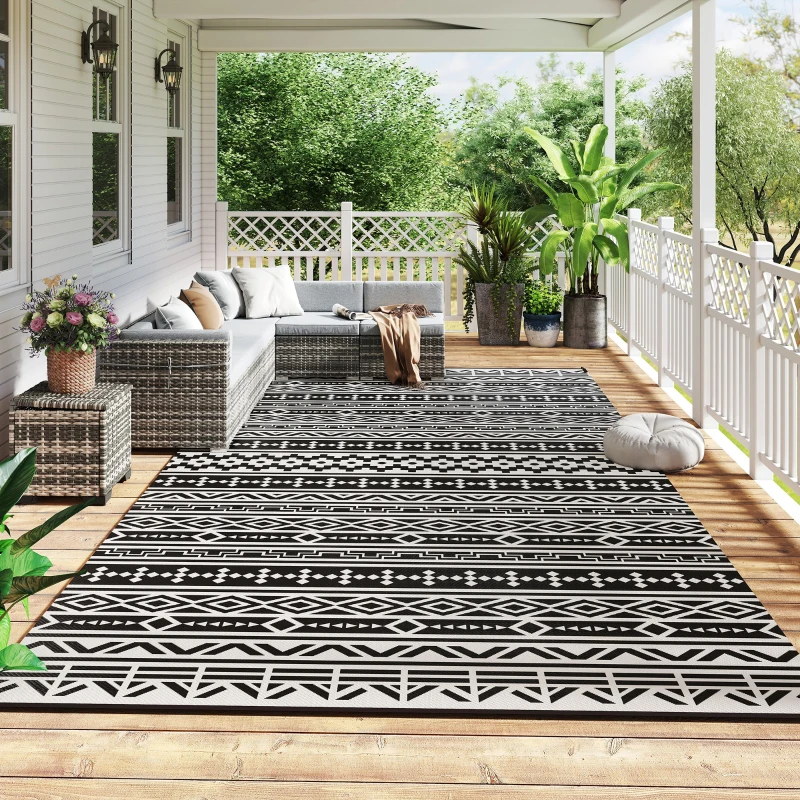 Outsunny Reversible Outdoor Rug, Waterproof Plastic Straw with Carry Bag, 9' x 18', Black & White Geometric Wall