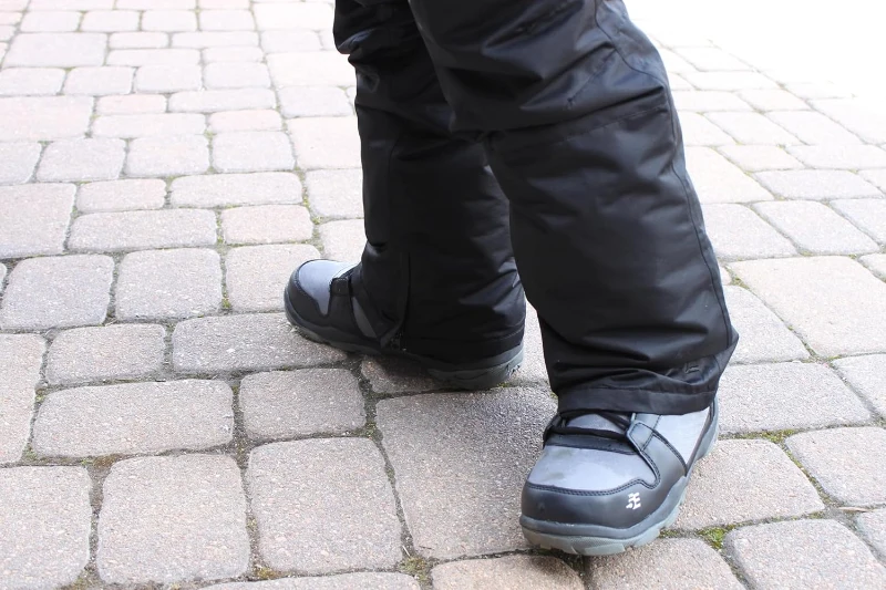 5th Element ST Men's Lace-and-Dial Snowboard Boots — Black, Strap-Binding Compatible, Waterproof Liners for All-Mountain Riding (Men's Sizes)