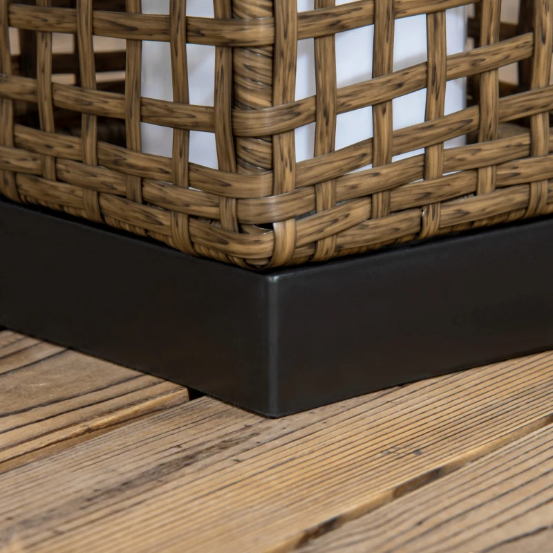 Outsunny Wicker Solar Outdoor Lamp, Decorative Floor Lamp with Auto On/Off LED Lights, IP44 for Patio, Porch, Pathway, Sand