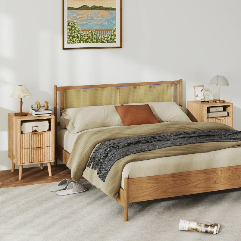 HOMCOM Nightstands Set of 2, Modern Bedside Tables with Charging Station, 2 Drawers and Open Shelf, Oak