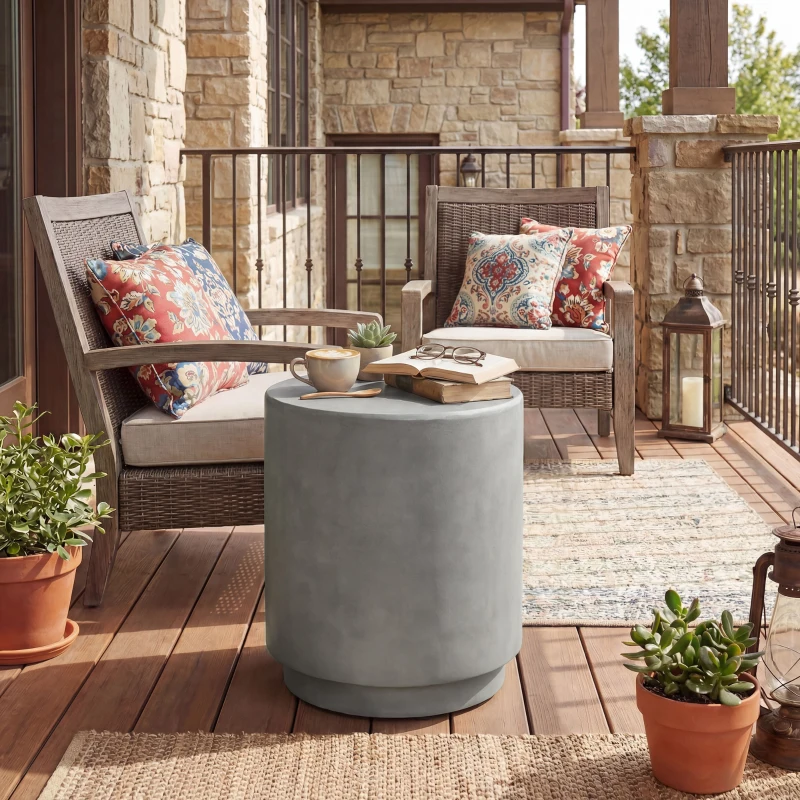 HOMCOM Lightweight Accent Table with Concrete Finish Round Side Table, Light Gray