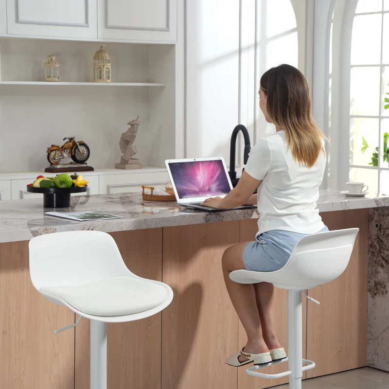 HOMCOM Counter Height Bar Stools Set of 2, Streamlined Bar Chairs with Adjustable Height and Swivel PU Leather Seat, White