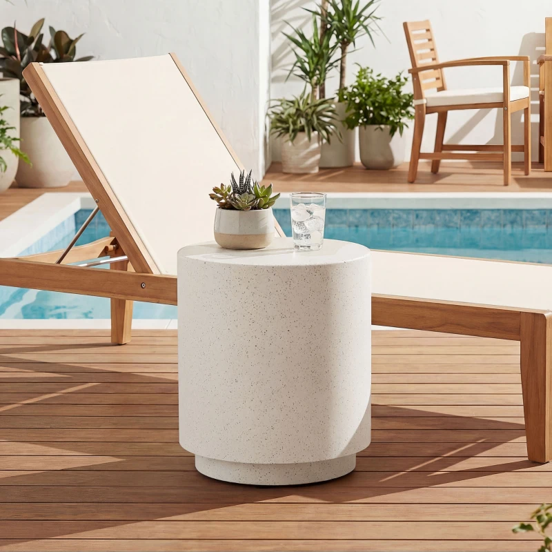 HOMCOM Lightweight Accent Table with Concrete Finish Round Side Table, Cream White