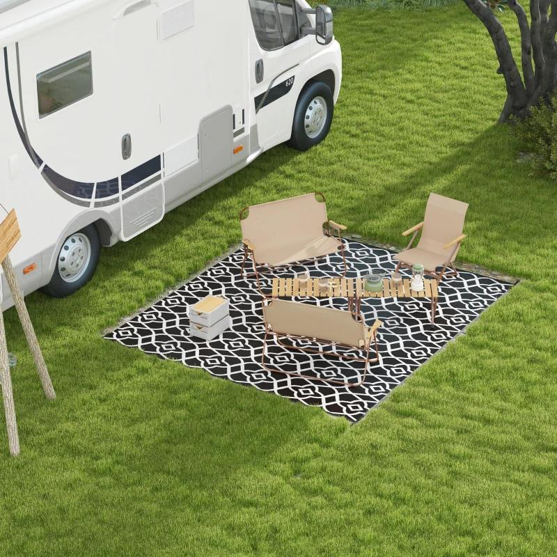 Outsunny Reversible Outdoor Rug Carpet RV Camping Rugs with Carry Bag, 8' x 10', Black & White Clover
