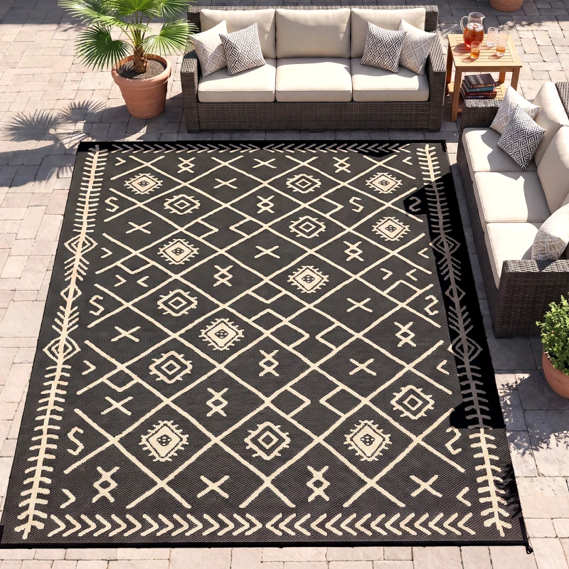 Outsunny Reversible Outdoor Rug, Waterproof Plastic Straw with Carry Bag, 9' x 12', Black & Beige Rhombus