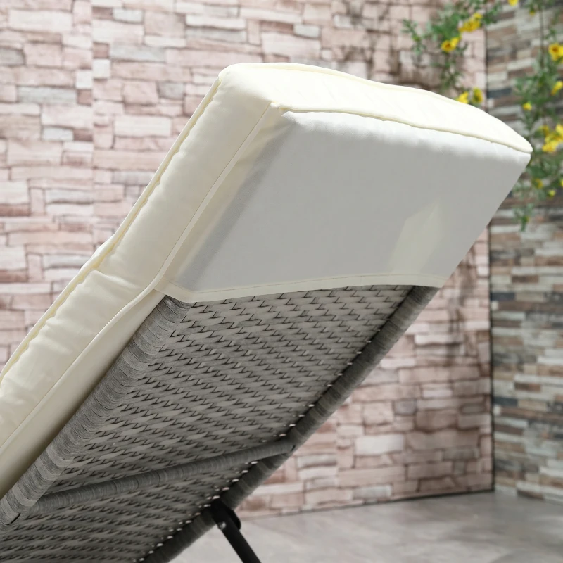 Outsunny Wicker Chaise Lounge Chair Outdoor PE Rattan Cushioned Patio Sun Lounger with 5-Level Adjustable Backrest & Wheels for Easy Movement, Cream White